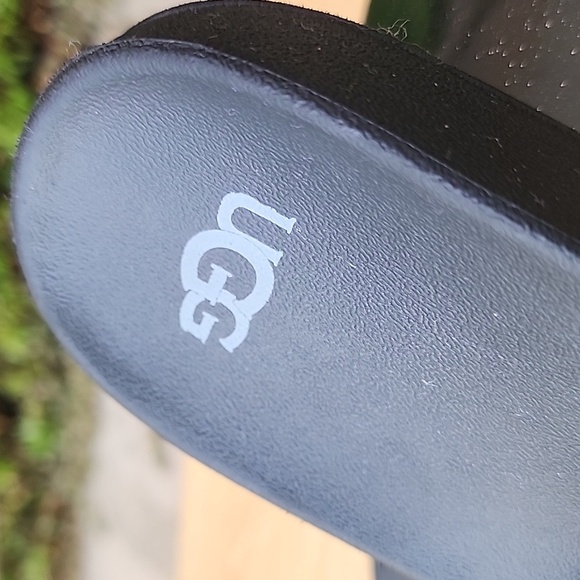 UGG Black Glitter Slides Comfortable Sandals Sn 1116688K Size 5 - Picture 7 of 8